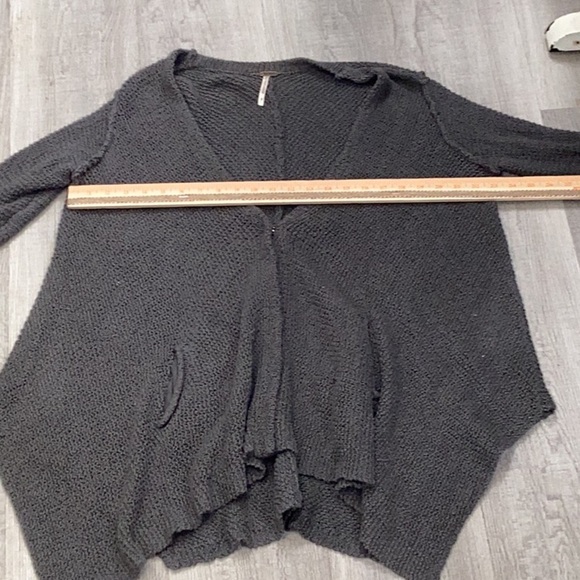 Free People Shark Hem Cardigan Size Small - Picture 6 of 10
